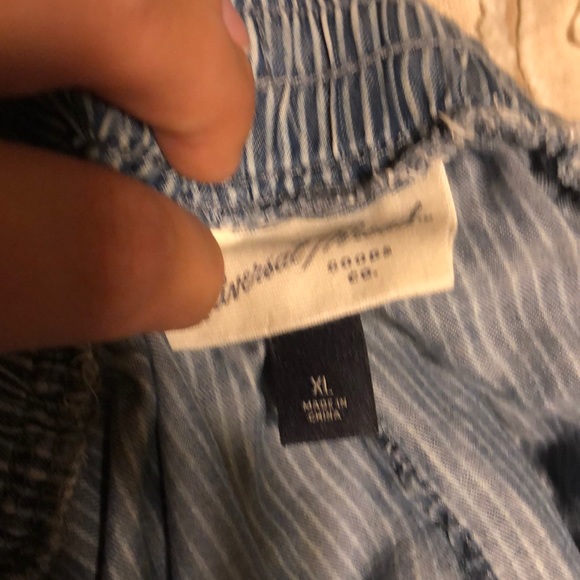 Shorts - Picture 4 of 4